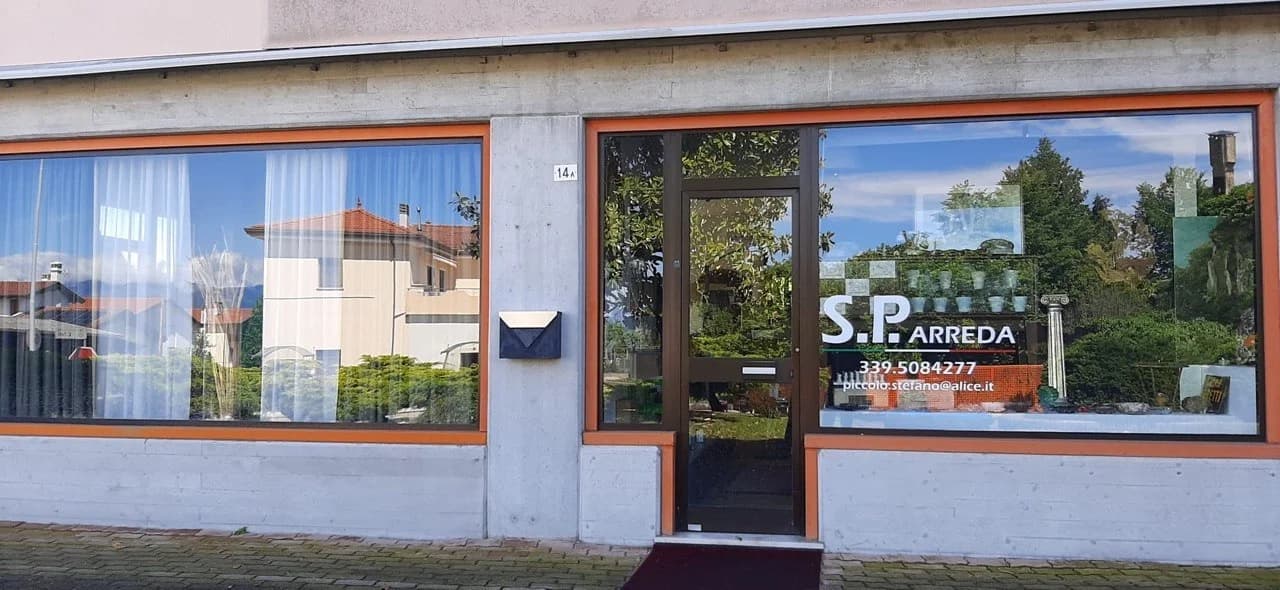 Locale in vendita a Prata